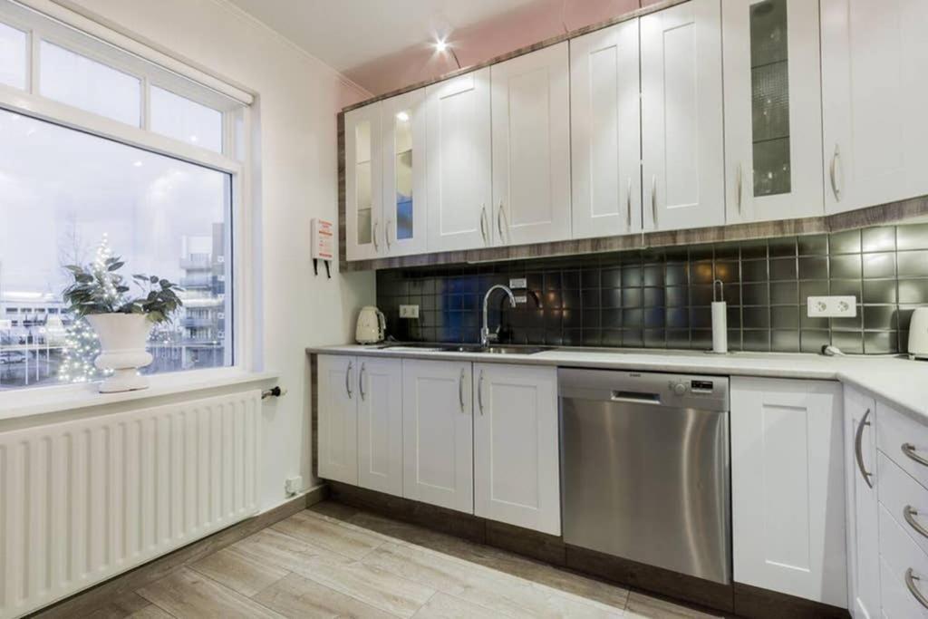 Superb Central Location, No Car Needed - Spacious Akureyri Exteriér fotografie