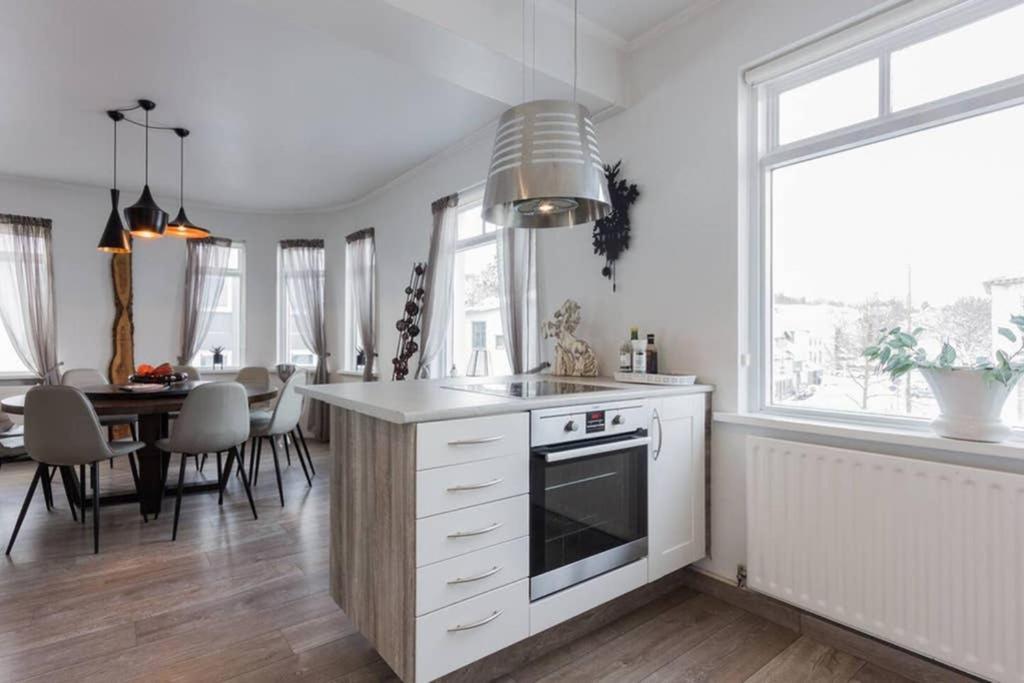 Superb Central Location, No Car Needed - Spacious Akureyri Exteriér fotografie