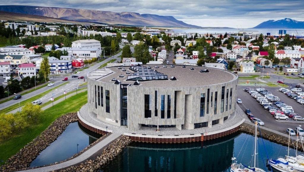 Superb Central Location, No Car Needed - Spacious Akureyri Exteriér fotografie